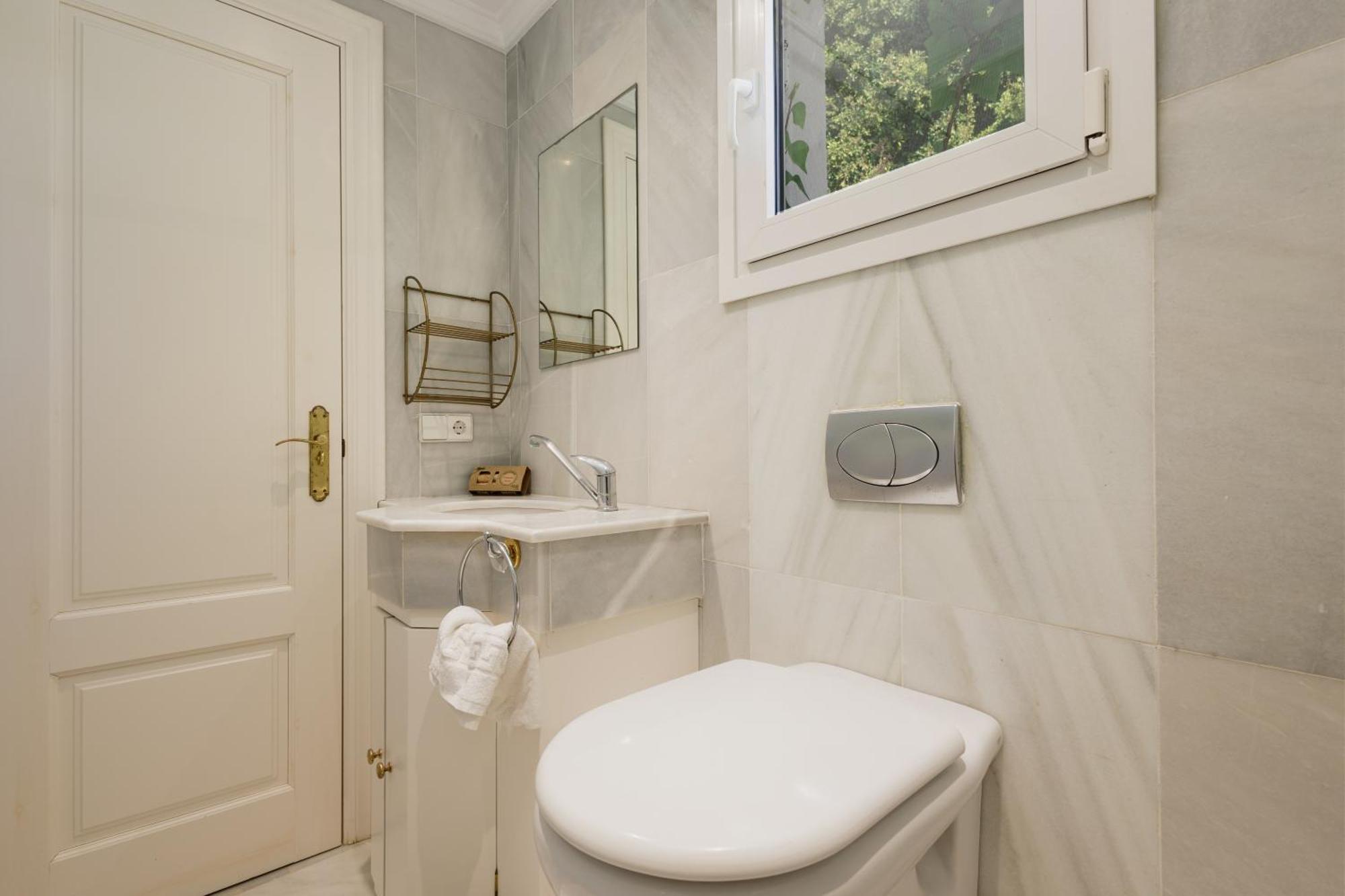 Casa de vacances 6 Bedroom Villa, With Heated Pool And Sea Views, Next To The Of Costabella *